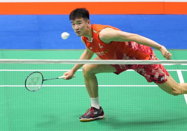 1731591635286015137.jpg (体育)(3)羽毛球——中国公开赛:李诗沣止步男单首轮XxjpseC007136_20240918_PEPFN0A001.jpg